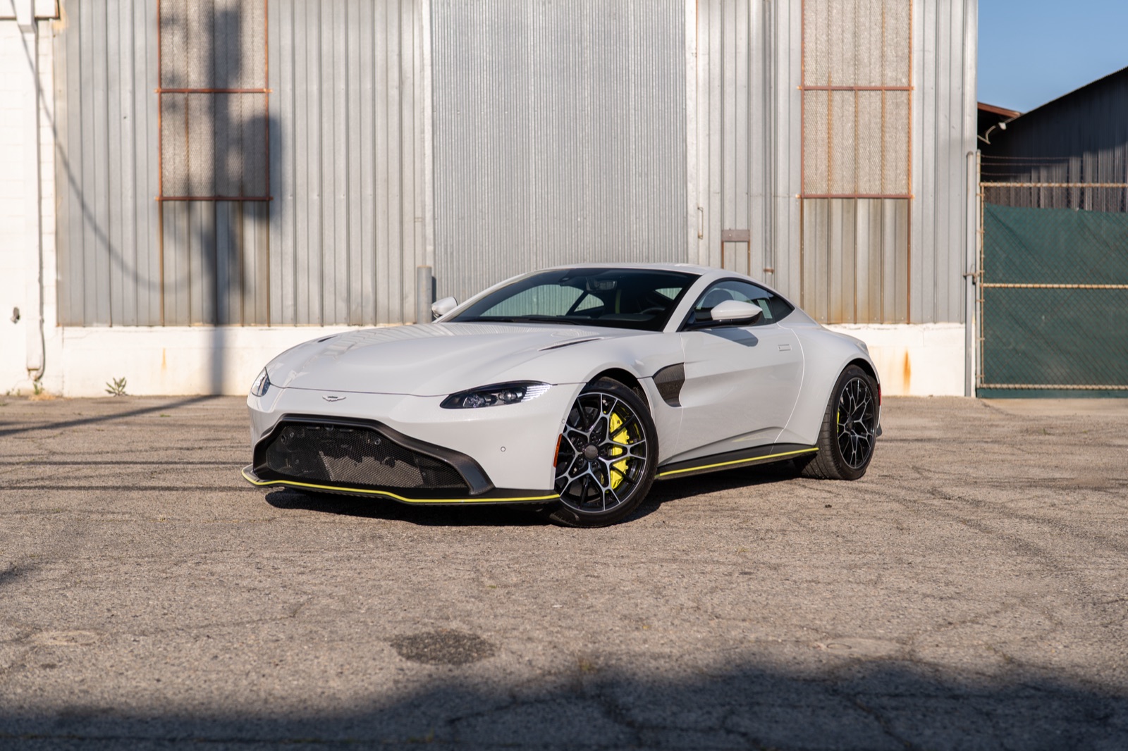 Aston Martin Vantage AMR